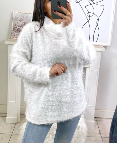 SWETER Z GOLFEM 9176 BIAŁY
