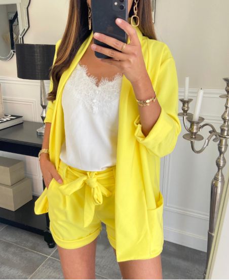 PANTALONES CORTOS 2 BOLSILLOS CON ESLABÓN AMARILLO PE595