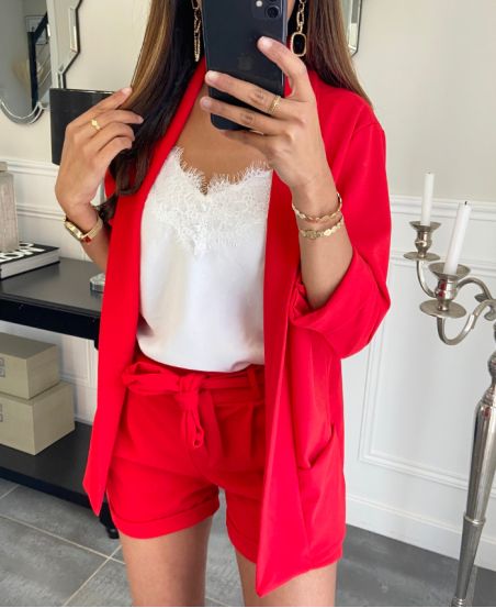 PANTALONES CORTOS DE 2 BOLSILLOS CON ESLABÓN ROJO PE595
