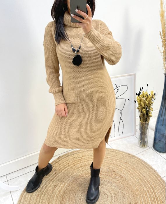 TURTLENECK SWEATER + NECKLACE AH718 CAMEL