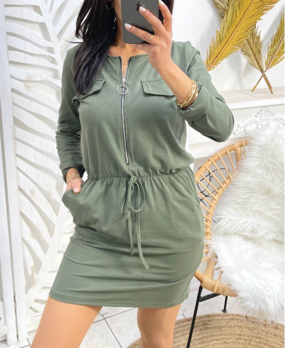 2-POCKET ZIPPED DRESS PE488 GREEN