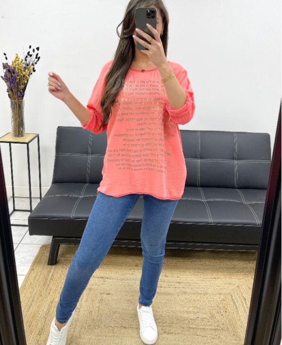 CAMISETA BIMATERIAL CON INSCRIPCIÓN DORADA PE0798 CORAL