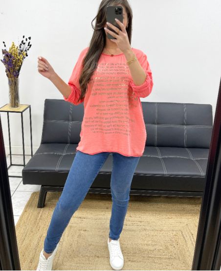 CAMISETA BIMATERIAL CON INSCRIPCIÓN DORADA PE0798 CORAL