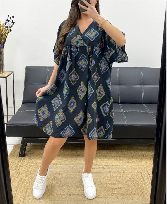 SUKIENKA OVERSIZE Z GAZY BAWEŁNIANEJ Z CZARNYM NADRUKIEM PE1040