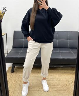 BLUZA Z KAPTUREM I KIESZENIAMI AH250619