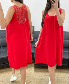 SUKIENKA OVERSIZE Z HAFTEM NA PLECACH PE815 CZERWONA