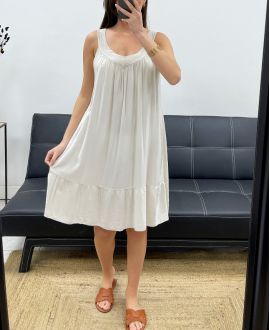 AUSGESTELLTES KLEID MIT DURCHBROCHENEM AUSSCHNITT PE1147 BEIGE