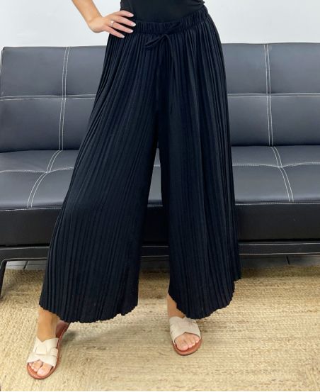 PE5229 BUNDFALTENHOSE MIT WEITEM BEIN SCHWARZ