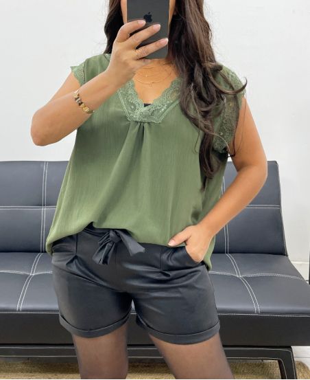 LUŹNA KORONKOWA KOSZULKA NA RAMIĄCZKACH AH255020 KHAKI