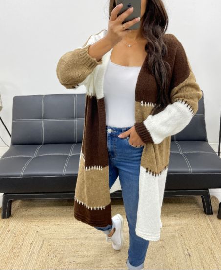 MEHRFARBIGE WEICHE LANGE STRICKJACKE AH255130 SCHOKOLADE-CAMEL- WEISS