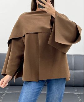 MET CHOCOLADE GEDRAPEERDE CAPE AH255220