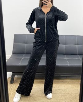 CONJUNTO CHALECO CON CAPUCHA + PANTALÓN DE 2 BOLSILLOS TERCIOPELO NEGRO CON TACHUELAS AH36382