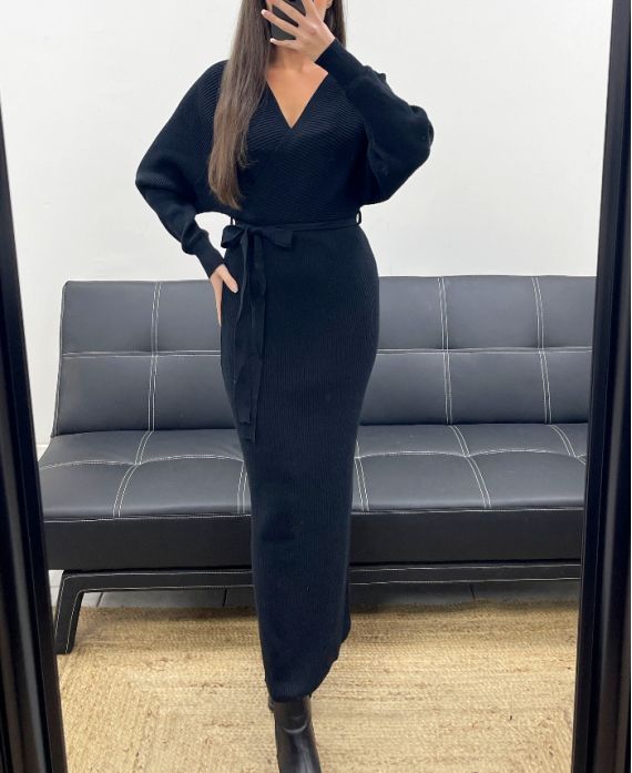 LONG RIBBED KNIT DRESS WITH SLITS + BLACK AH250645 BELT
