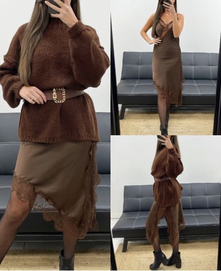 VESTIDO ASIMÉTRICO DE SATÉN DE ENCAJE CON ABERTURA DE CHOCOLATE AH250685