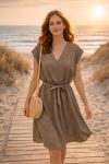 KURZES V-AUSSCHNITT-KLEID PE260641 TAUPE