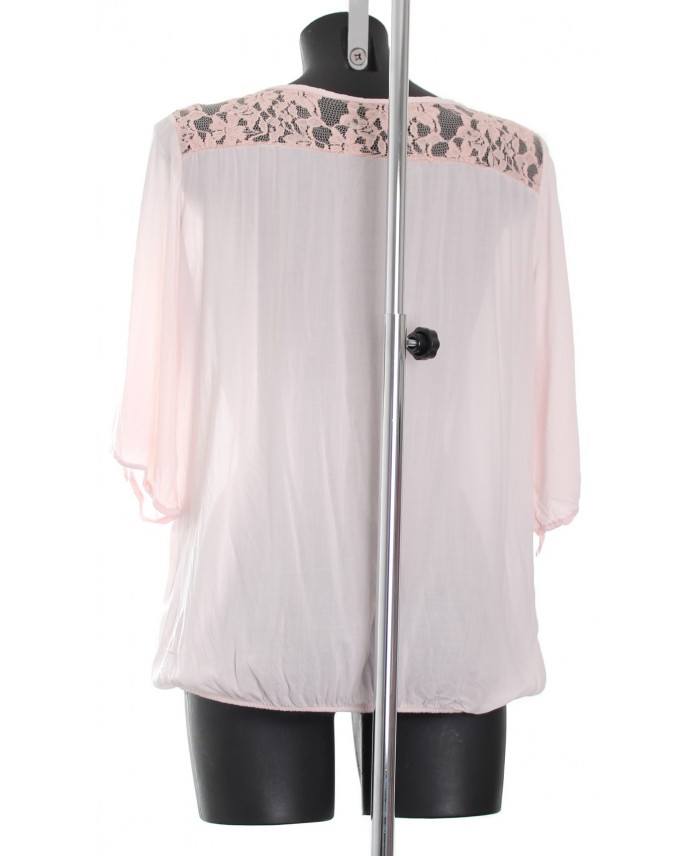 HAUT DENTELLE ROSE POUDRE A8343