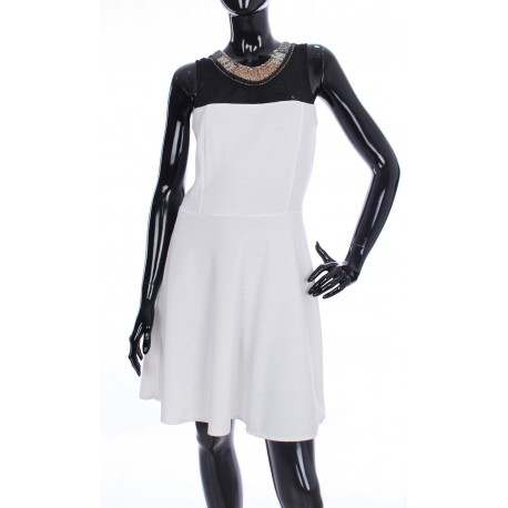 ROBE ENCOLURE PERLEE 2043