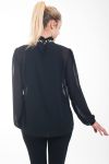 BLOUSE HEEFT EEN V-HALS KRALEN 4616-ZWART