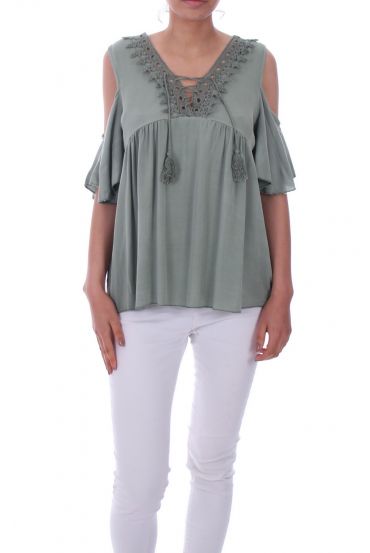 THE TOP NECKLINE HAS LACE-UP 0043 MILITARY GREEN