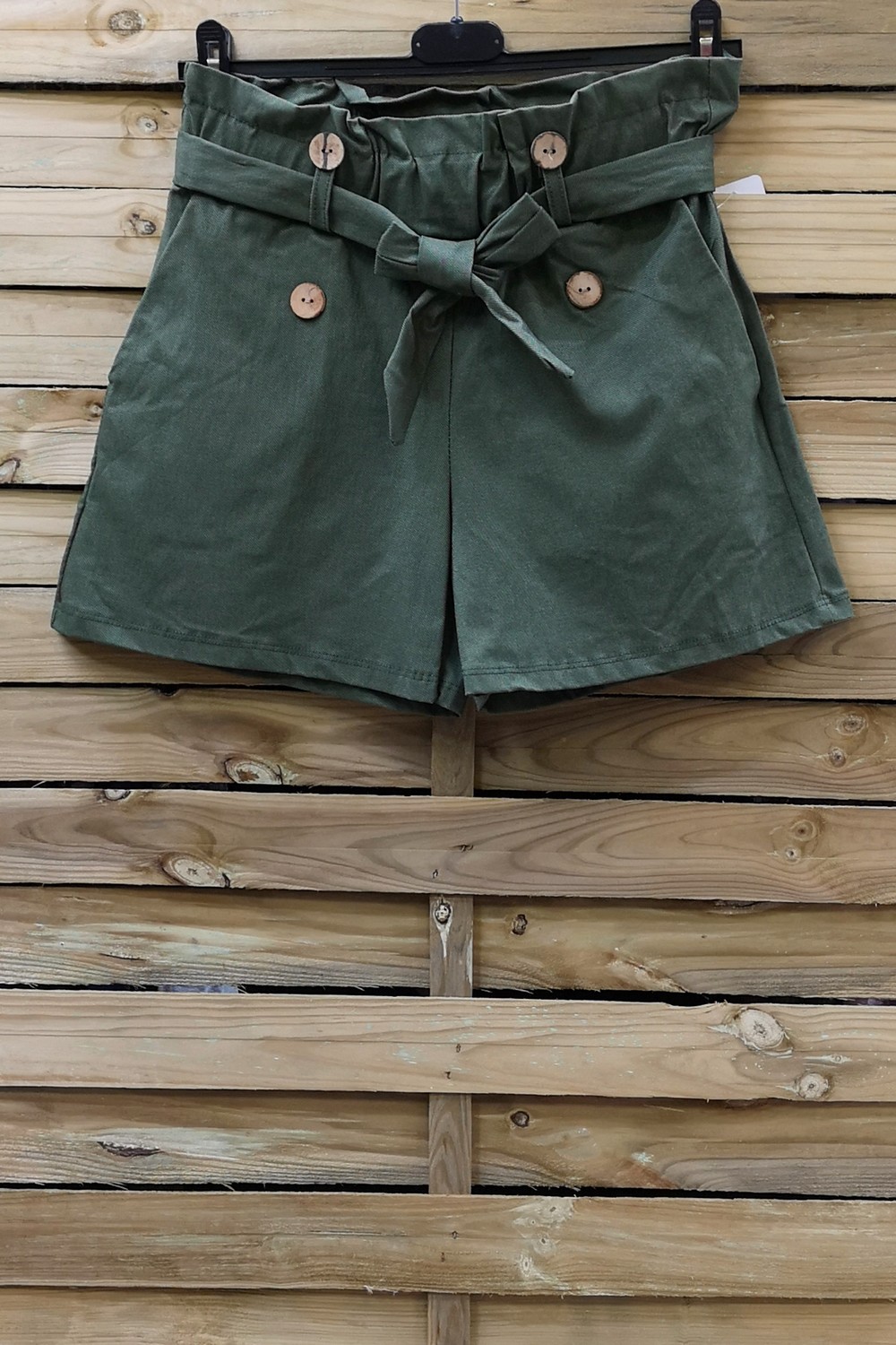PANTALONES CORTOS DE CINTURA ALTA 0857 VERDE MILITAR -  www.grossiste-pret-a-porter.com