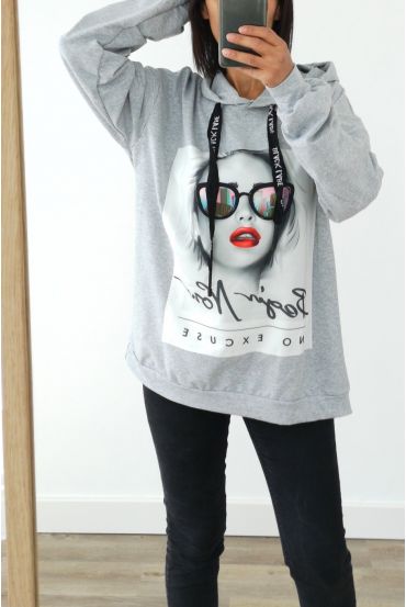 SWEATSHIRT MIT OVERSIZE KAPUZE HAT FRAU 3022 GRAU