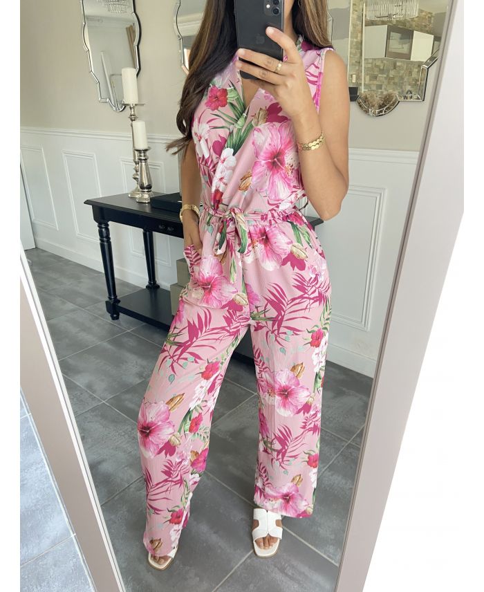 pink pants combination